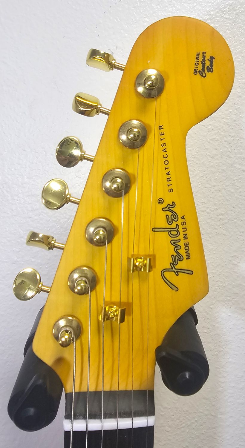 NEW Fender Stevie Ray Vaughan Stratocaster COPY RELIC