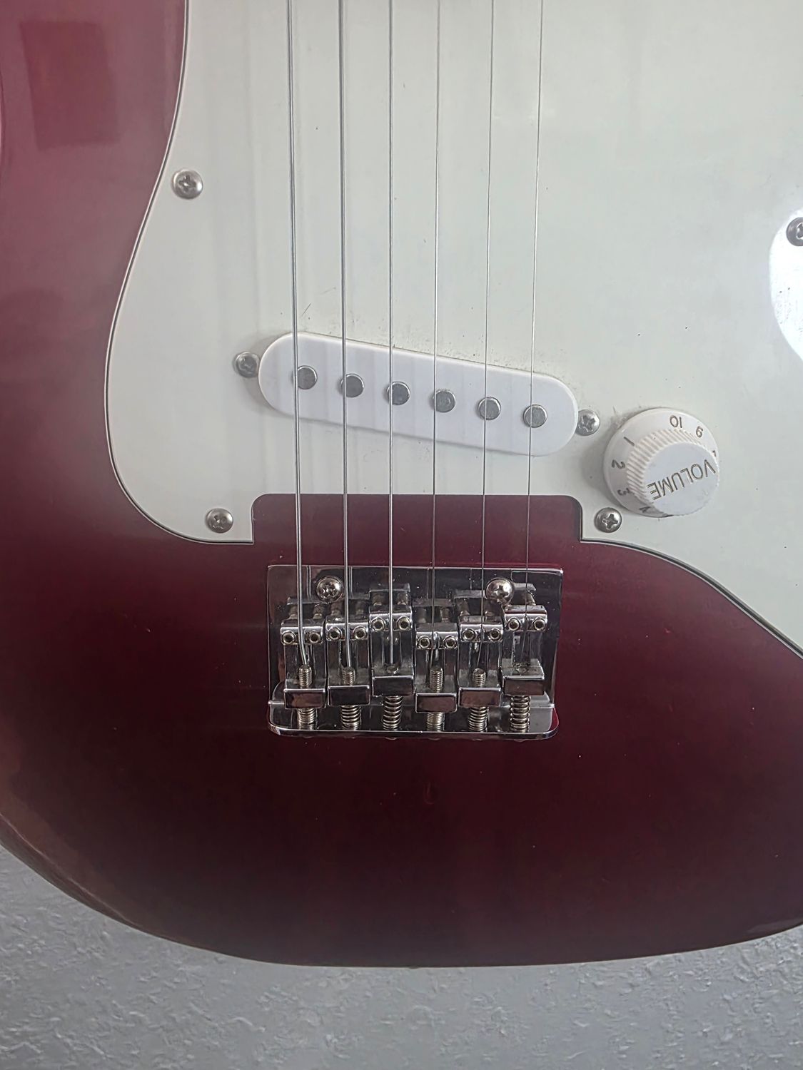 Harmony H80 Vintage 1990's Mini Strat Style Electric Guitar - Candy Apple Red