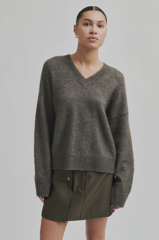 Brook Knit Loose V-neck- Chocolate Chip