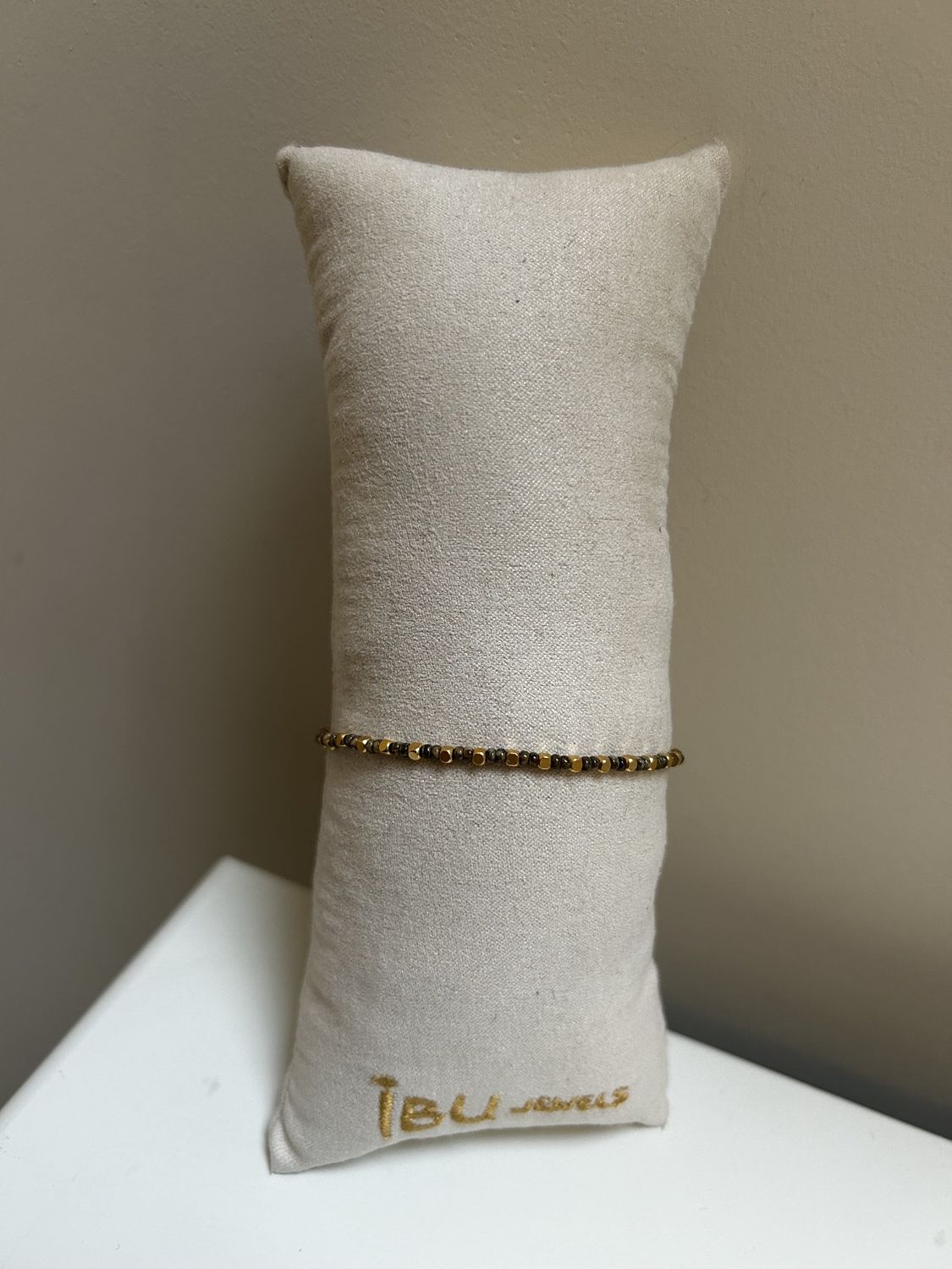 Lulu Peggy Grey Bracelet
