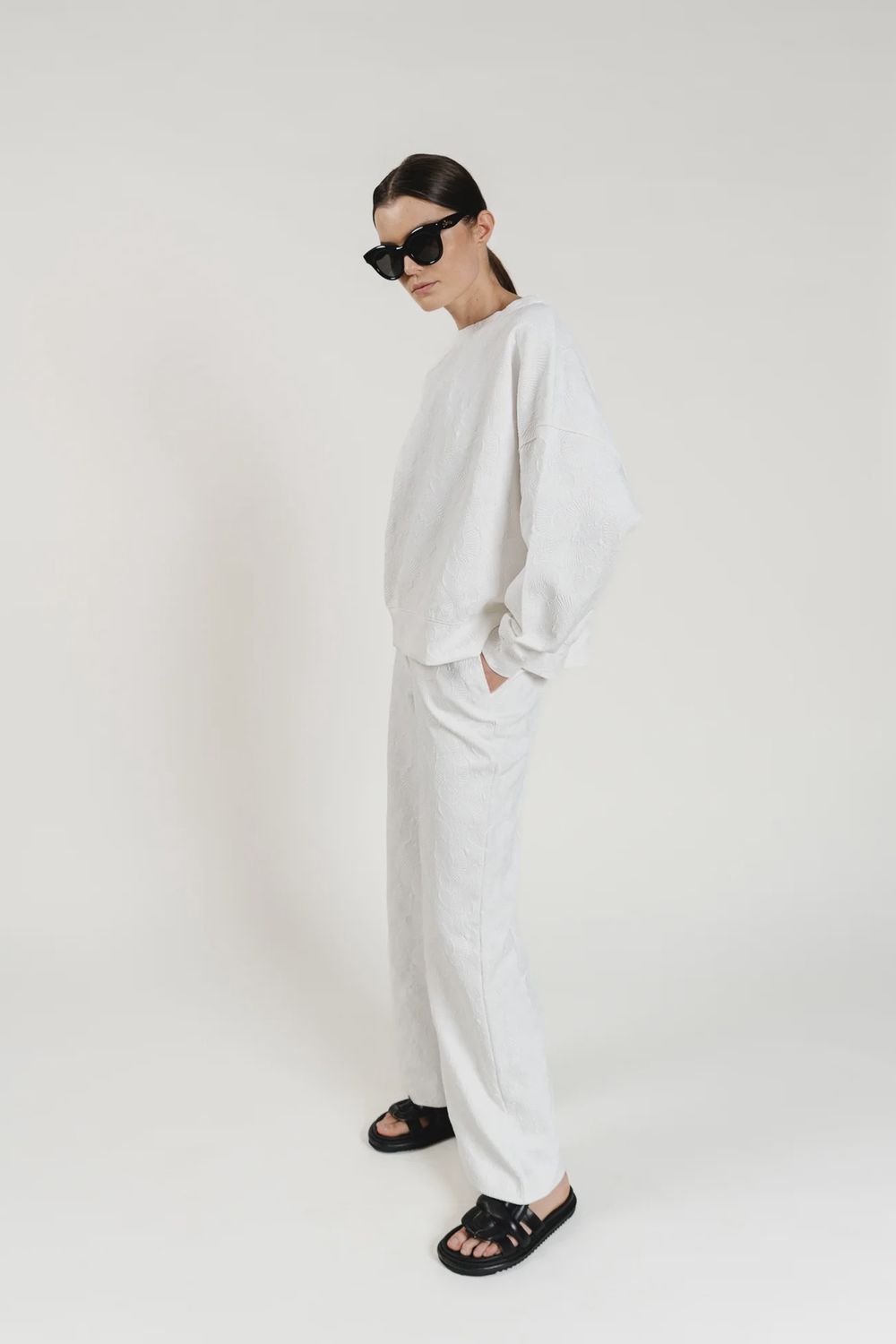 Z Pants - Jacq White Flower