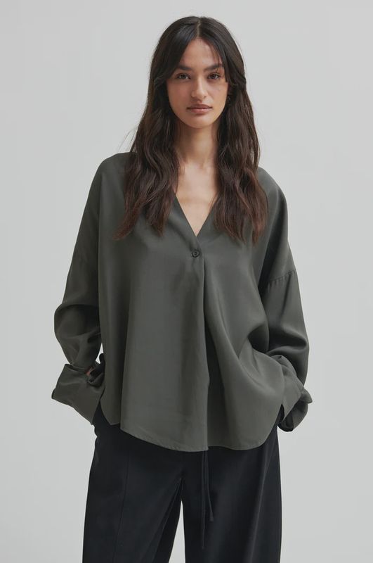 Timeline Blouse - Beluga