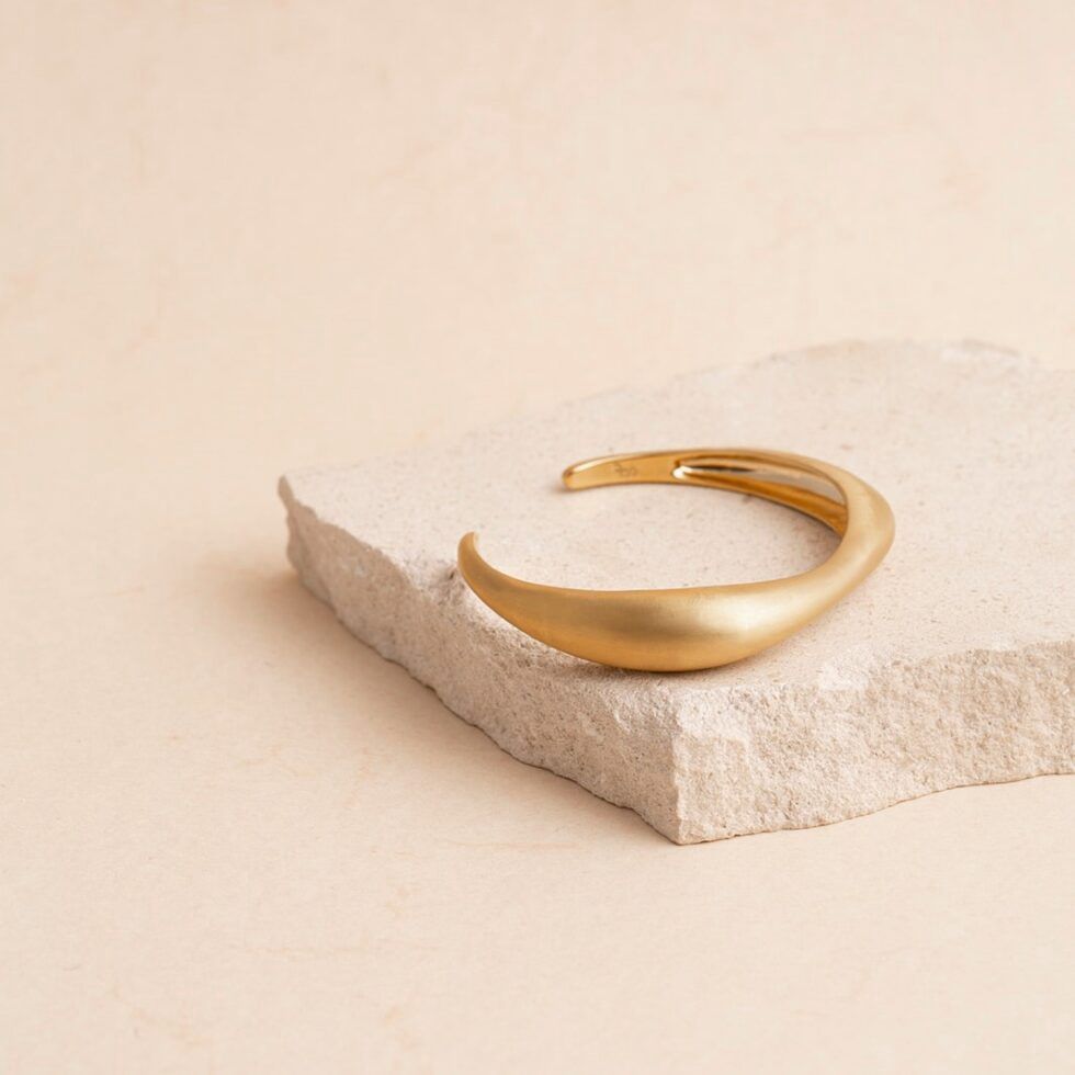 Vive Matt Gold Cuff