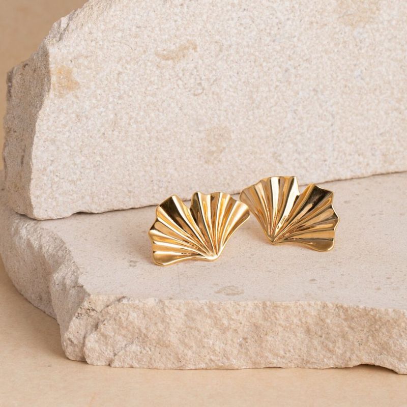 Ginkgo Gold Short Earrings