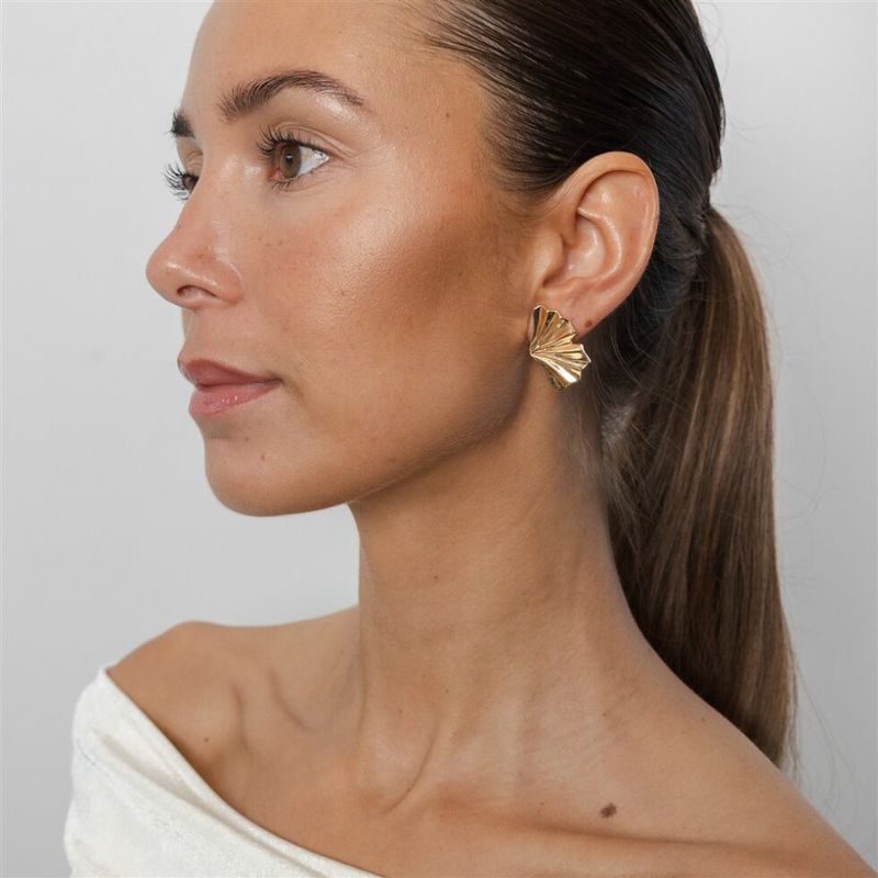 Ginkgo Gold Short Earrings