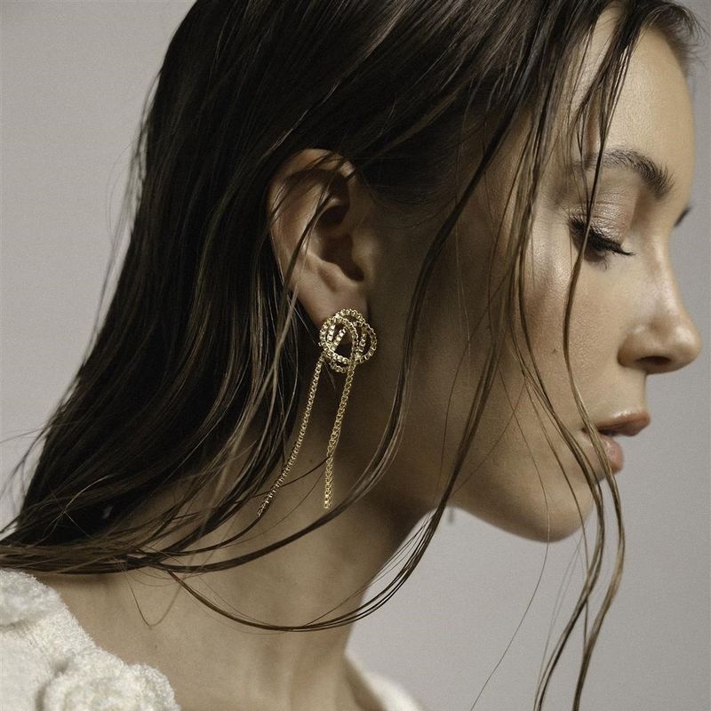 Amore Gold Chains Long Earrings