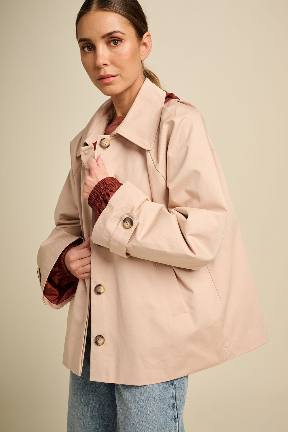 Vest Axiom - Beige Trench