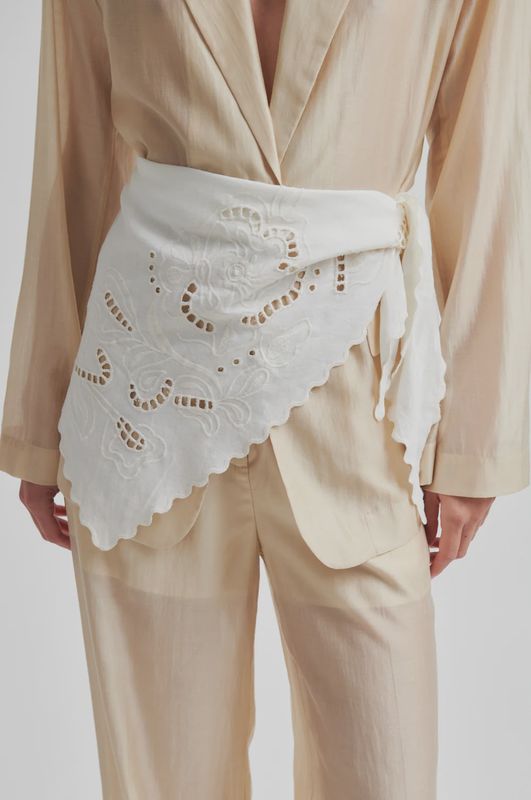 Vilea Hip Scarf - Eggnog