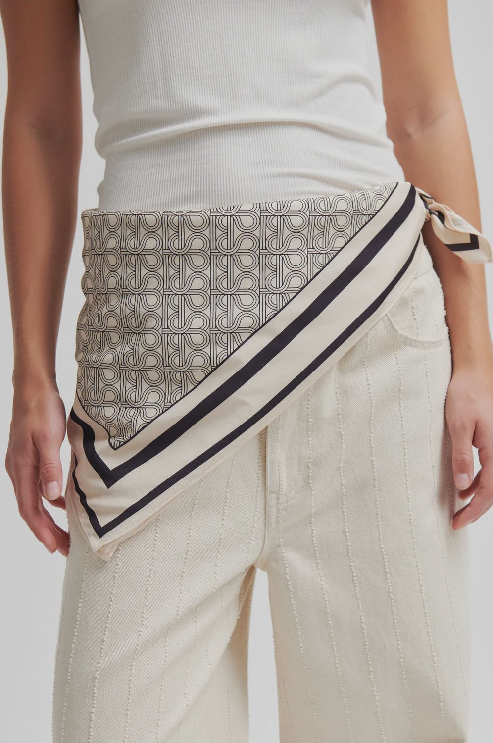 Monogram Scarf - whitecap gray