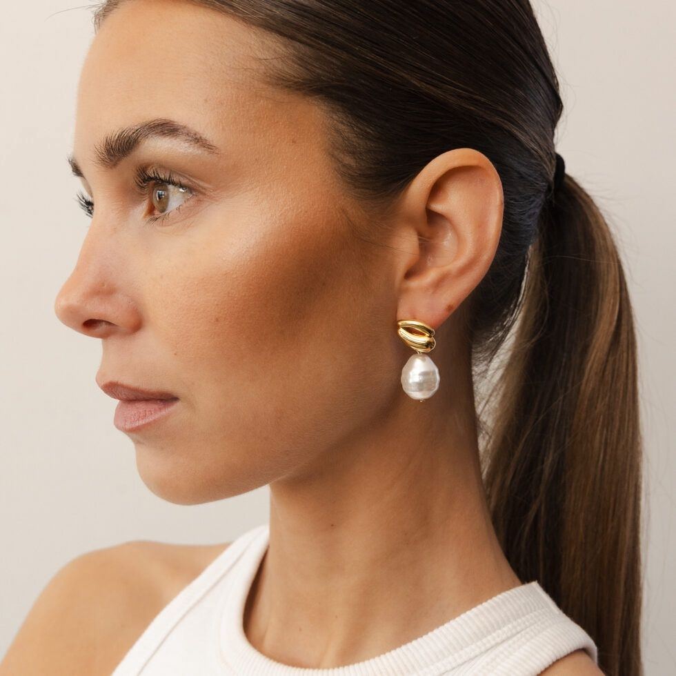 Lea Pearl Earrings