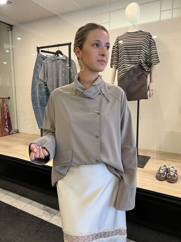 Liss Hemd Met Unieke Kraag