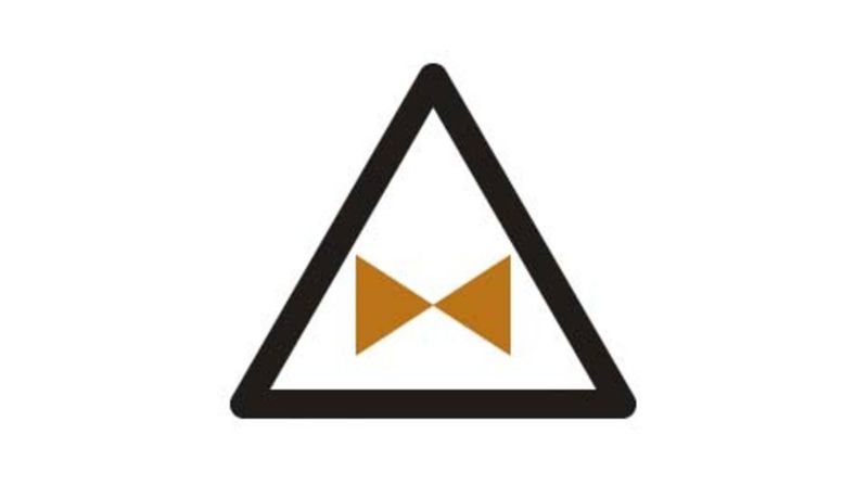 Sticker Driehoek Symbool Noodafsluiter 9cm Wit/Zwart/Bruin