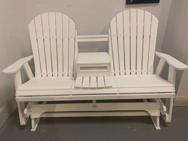 5&#39; Seashell Back Outdoor Glider w/Console White