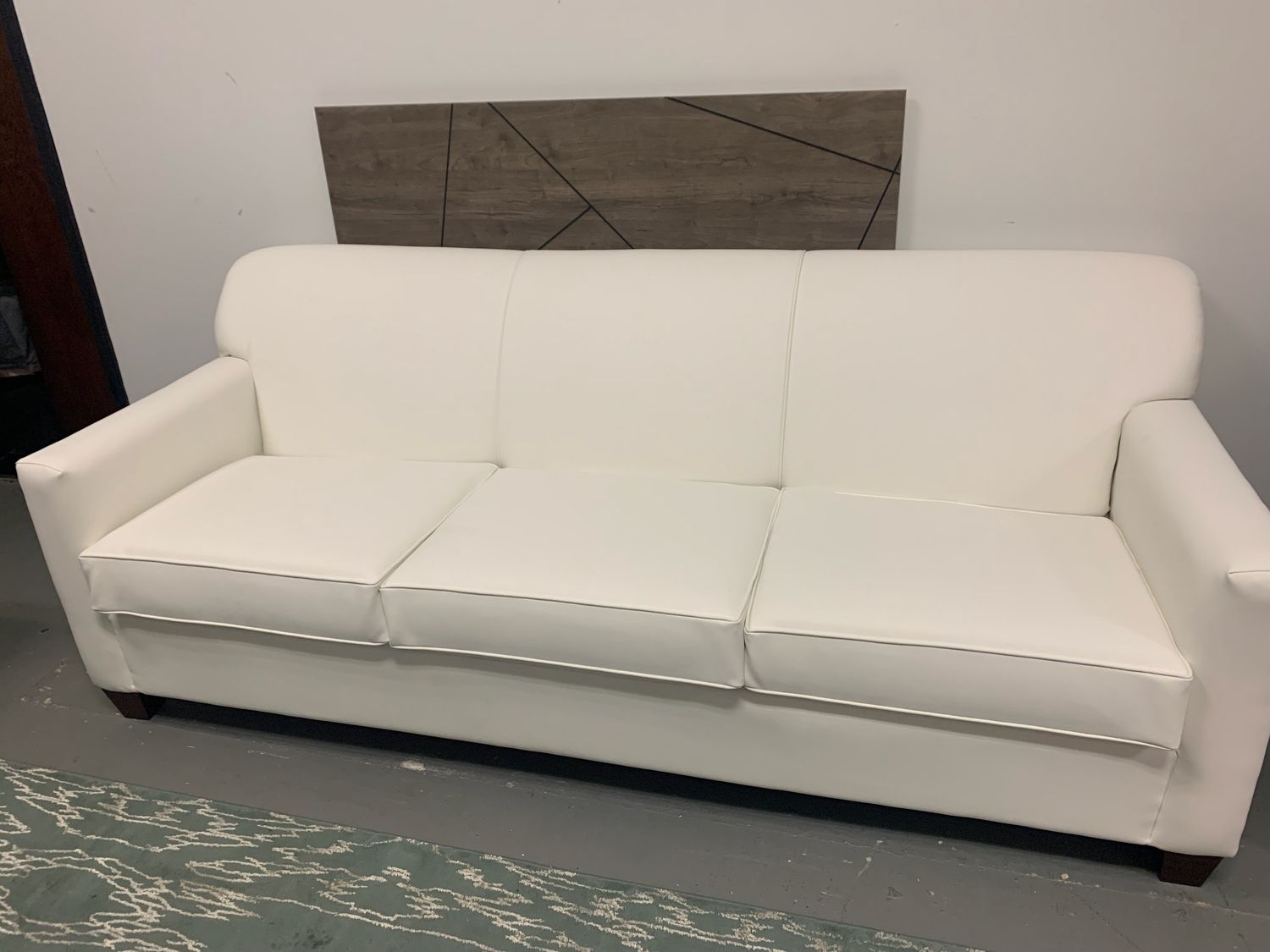 90&quot; 6085 Commercial Queen Sleeper in Culp Dillon Snow Vinyl