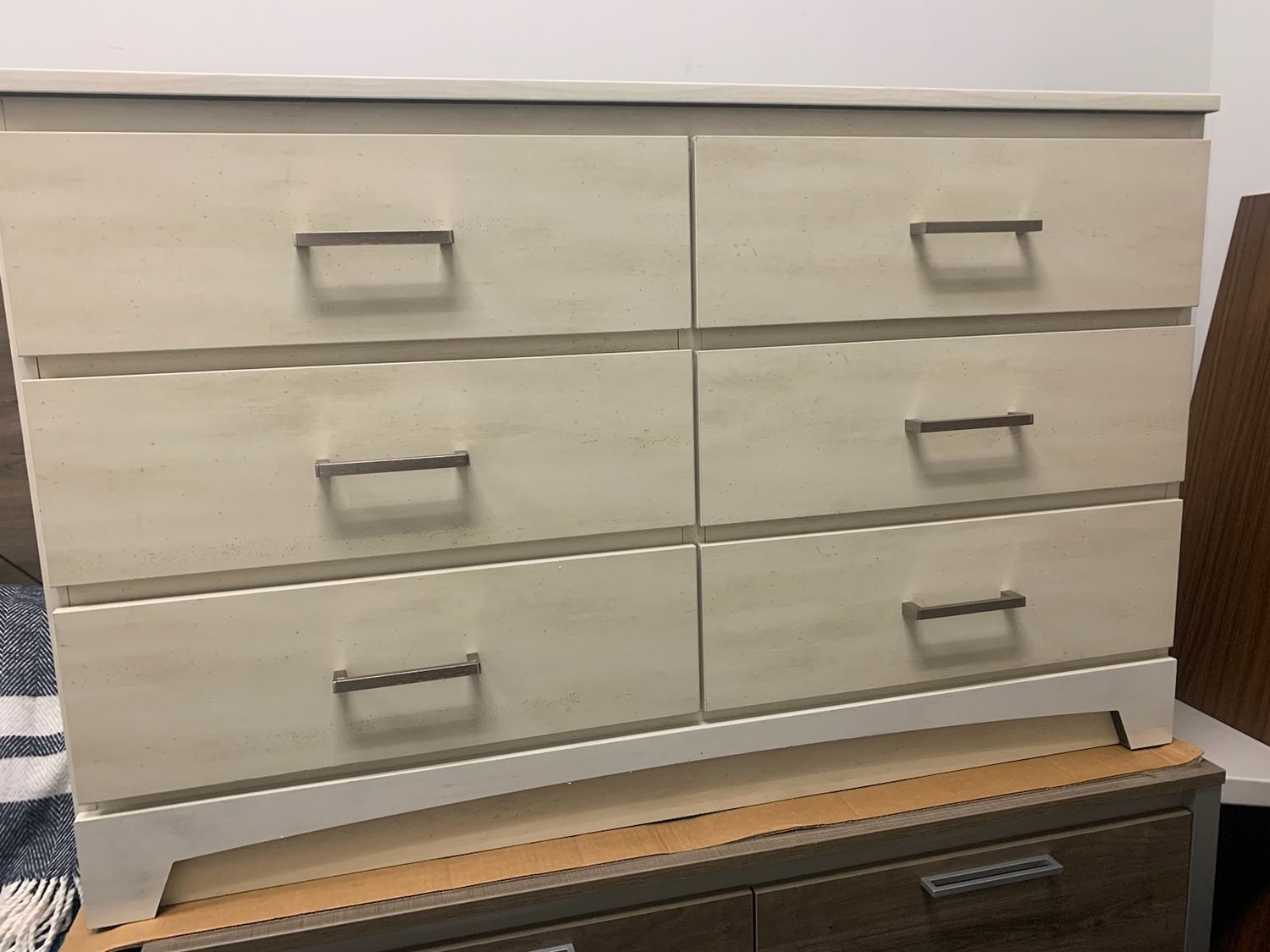 Noda Double Chest 6 Drawer (Dresser) Weathered White 50W x 18D x 30H