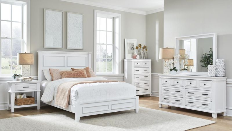 Pavilion Queen Bed in White (HB, FB, Rails)