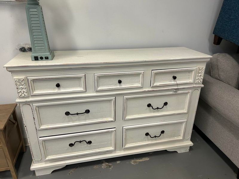 Blanco Ligero Freedom Dresser