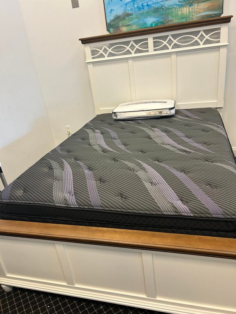 Milian Super Pillow Top Queen Mattress