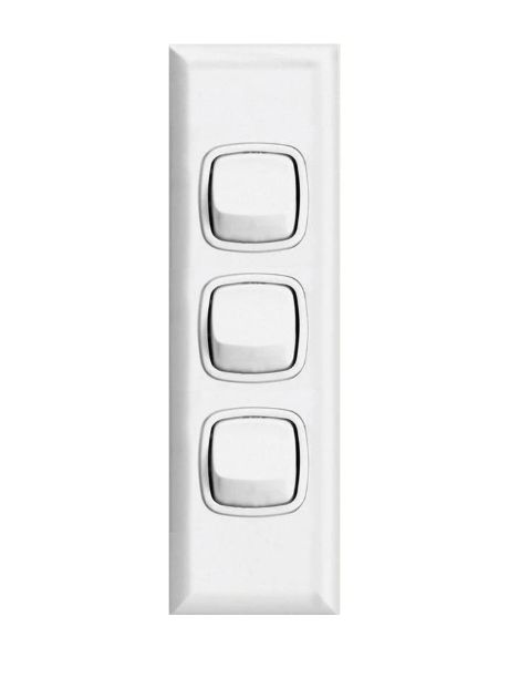 3 GANG ARCHITRAVE SWITCH WHITE XLA770/3WE LEGRAND HPM