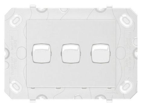 LEGRAND 3 GANG SWITCH WHITE AR770/3HWE HPM AR770/3
