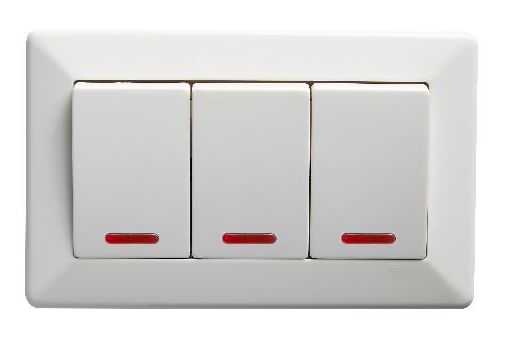 LEGRAND COMO 3 GANG SWITCH WITH RED NEON LED CM920/3HNWE CM302WE