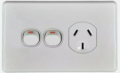 SLIMLINE SC2000 SERIES SINGLE GPO POWERPOINT WITH EXTRA SWITCH SC2015X