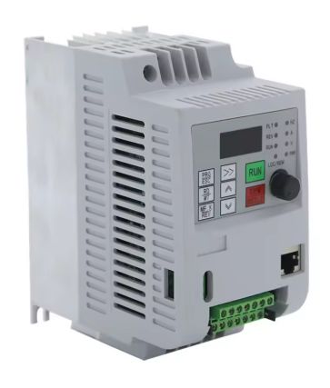 1 PHASE TO 3 PHASE FREQUENCY INVERTER 2.2KW