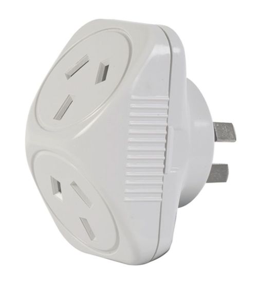 Double Adaptor tringular white 10A CLKDA08 11/24