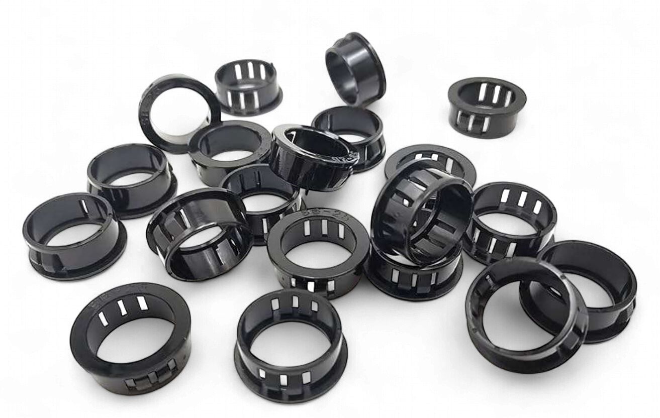 19mm Nylon Snap in Bush Black NSB19
