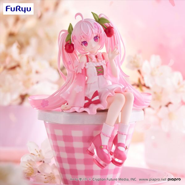 Noodle Stopper Figure: Hatsune Miku - Sakura Miku 2025