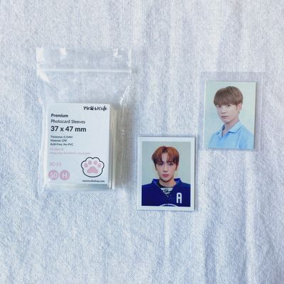 Premium Card Sleeve: Mini ID Card - 37 x 47 mm (50)