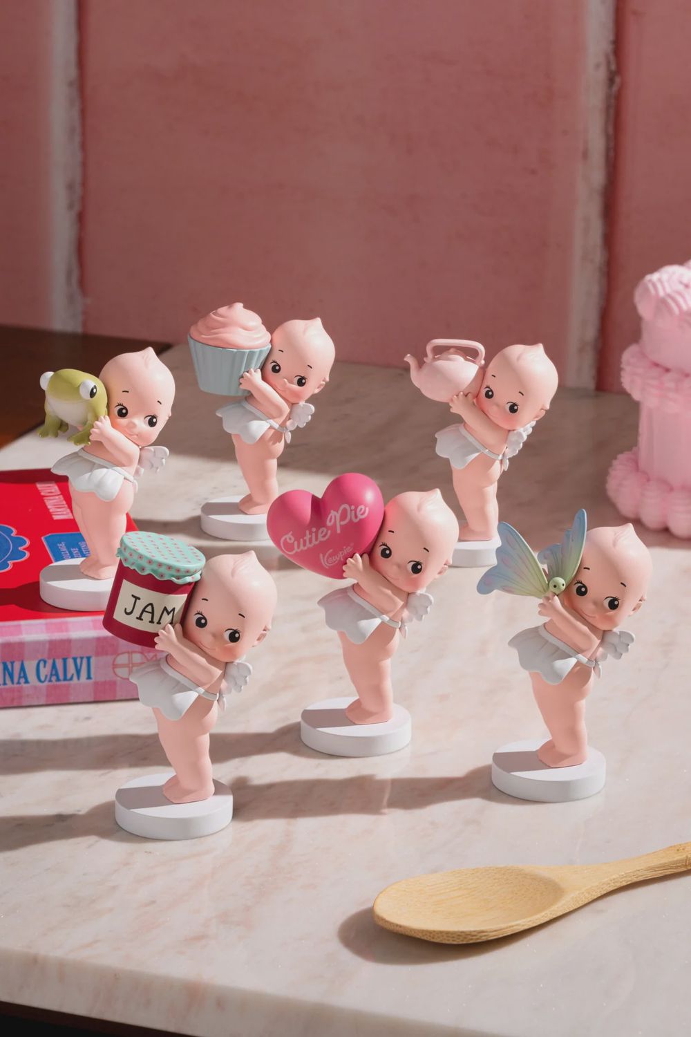 Kewpie: Holding Things Series