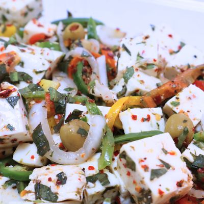 Ensalada de Queso con Chile (10 Porciones)