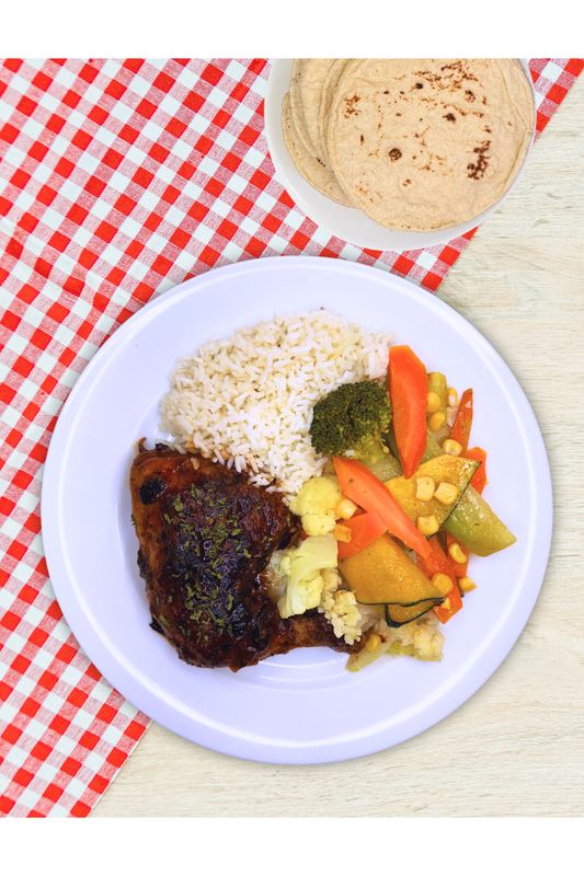 Pollo + 2 acompañantes