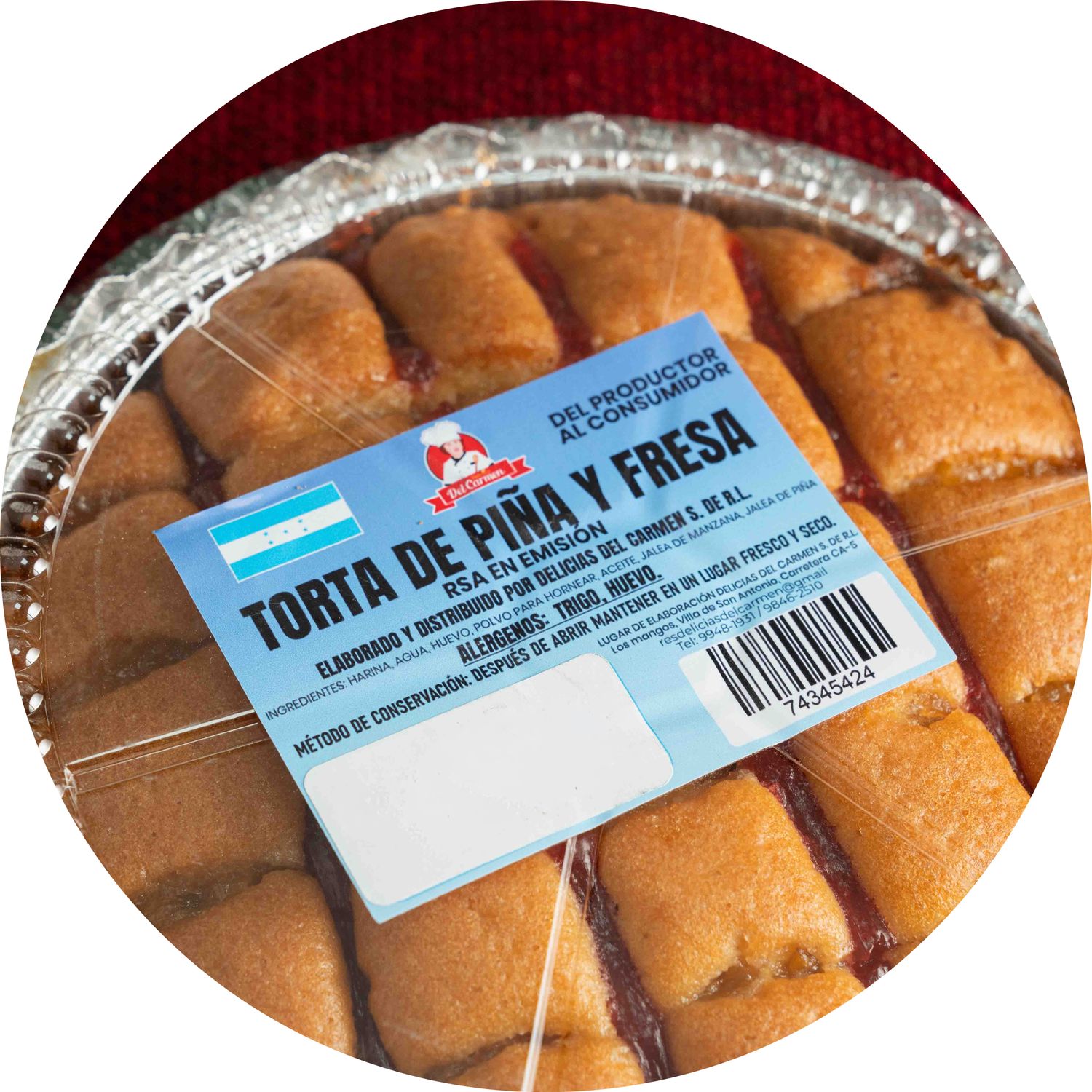 Torta de piña y fresa