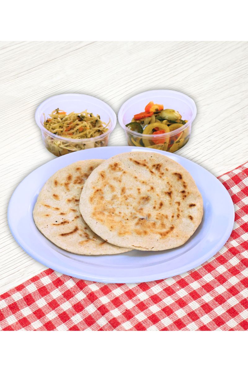 Pupusas de Frijoles con quesillo