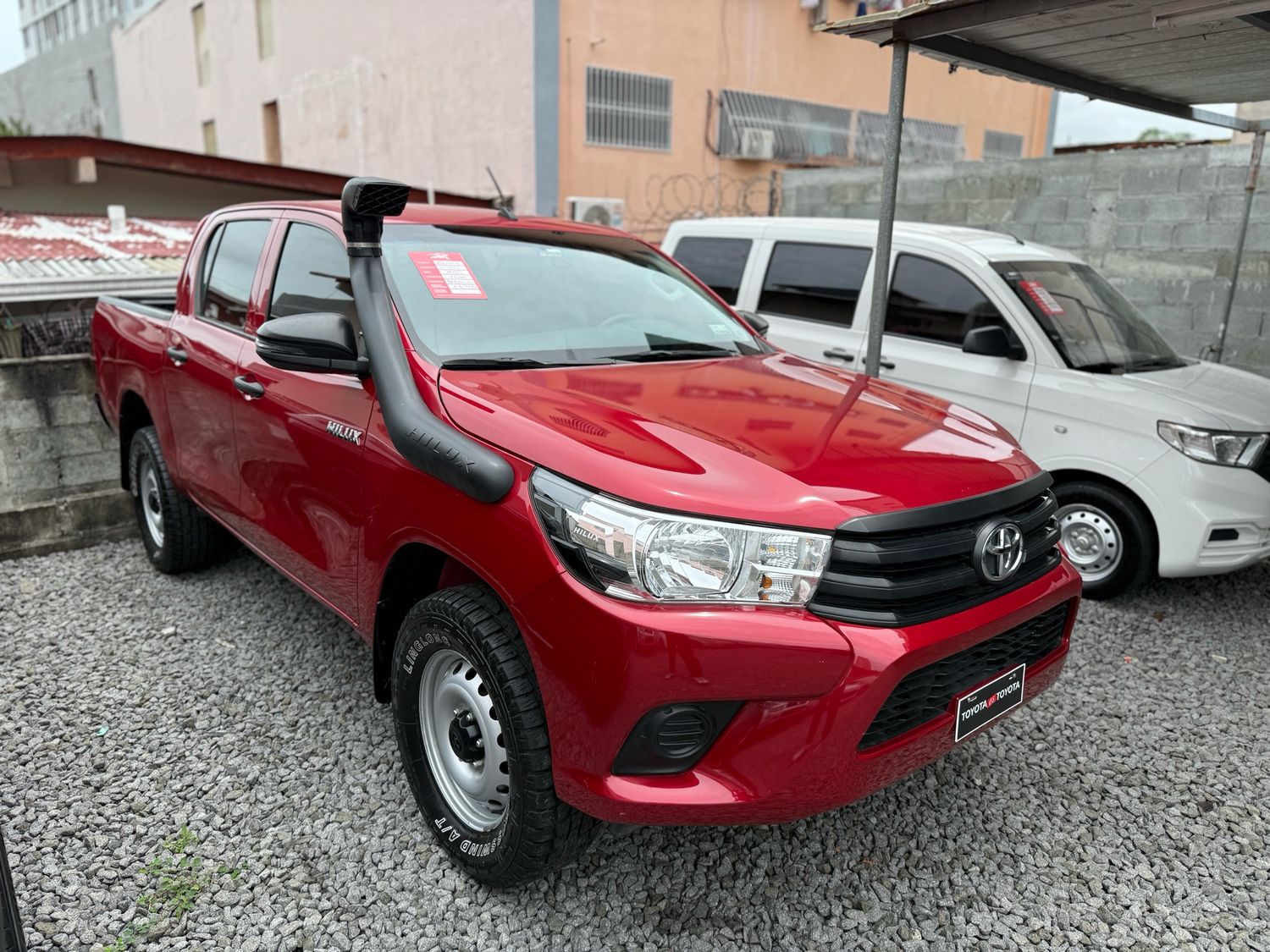 TOYOTA HILUX 2023 4x4 35km