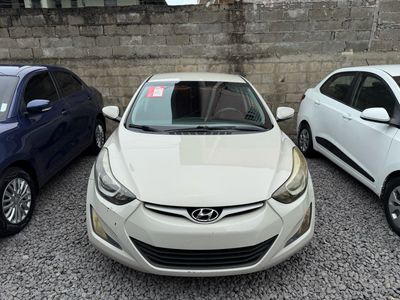 HYUNDAI ELANTRA 2015 SEMIFULL
