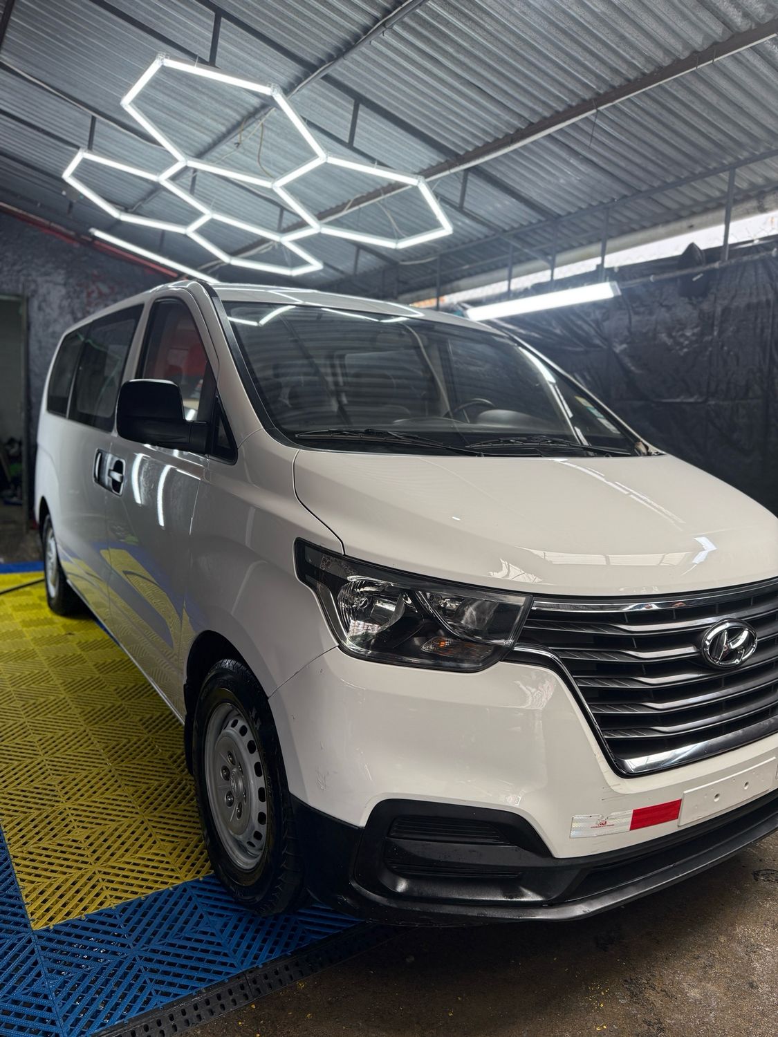 HYUNDAI H1 2019 BUSITO