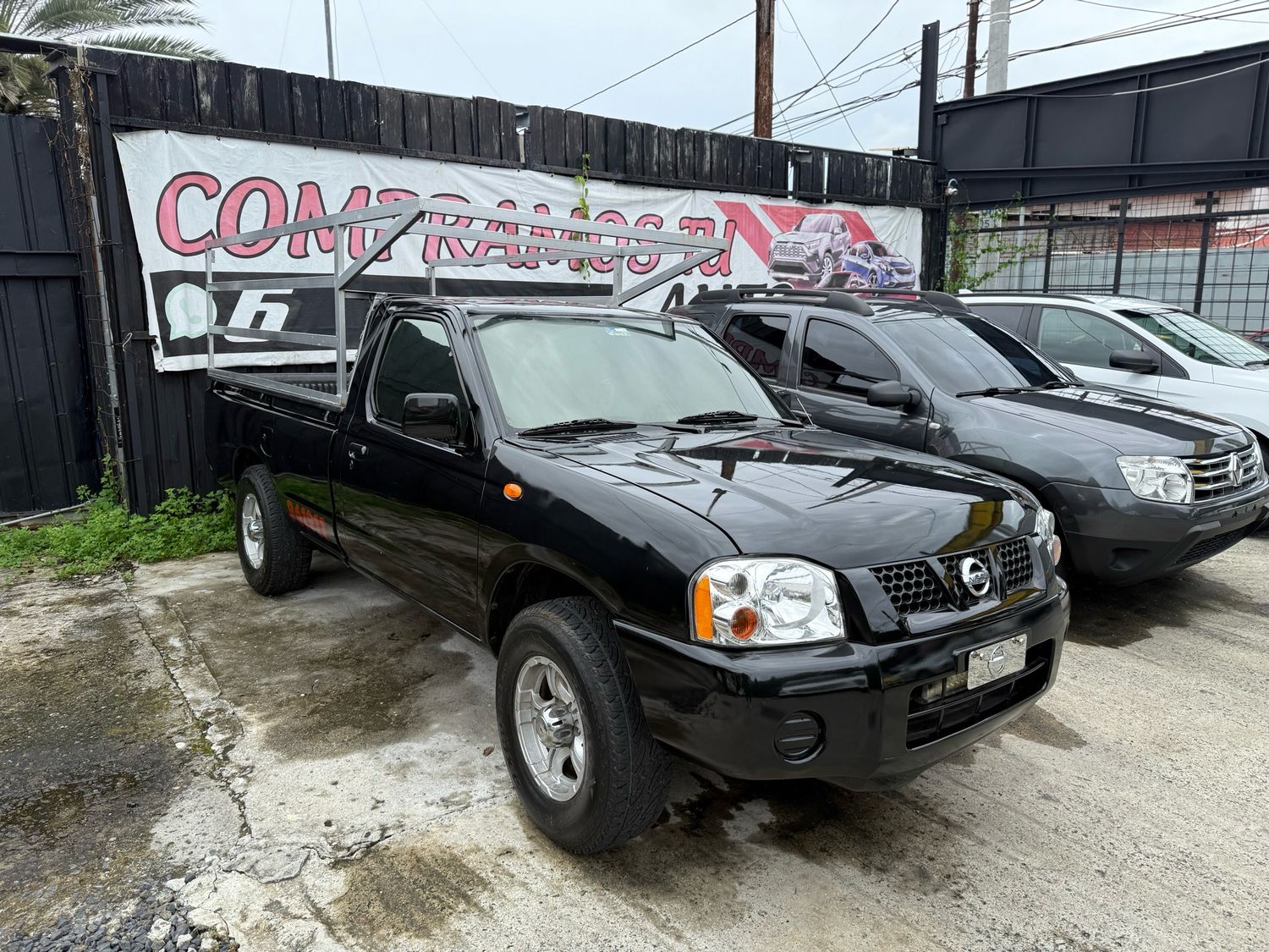 NISSAN FRONTIER 2013