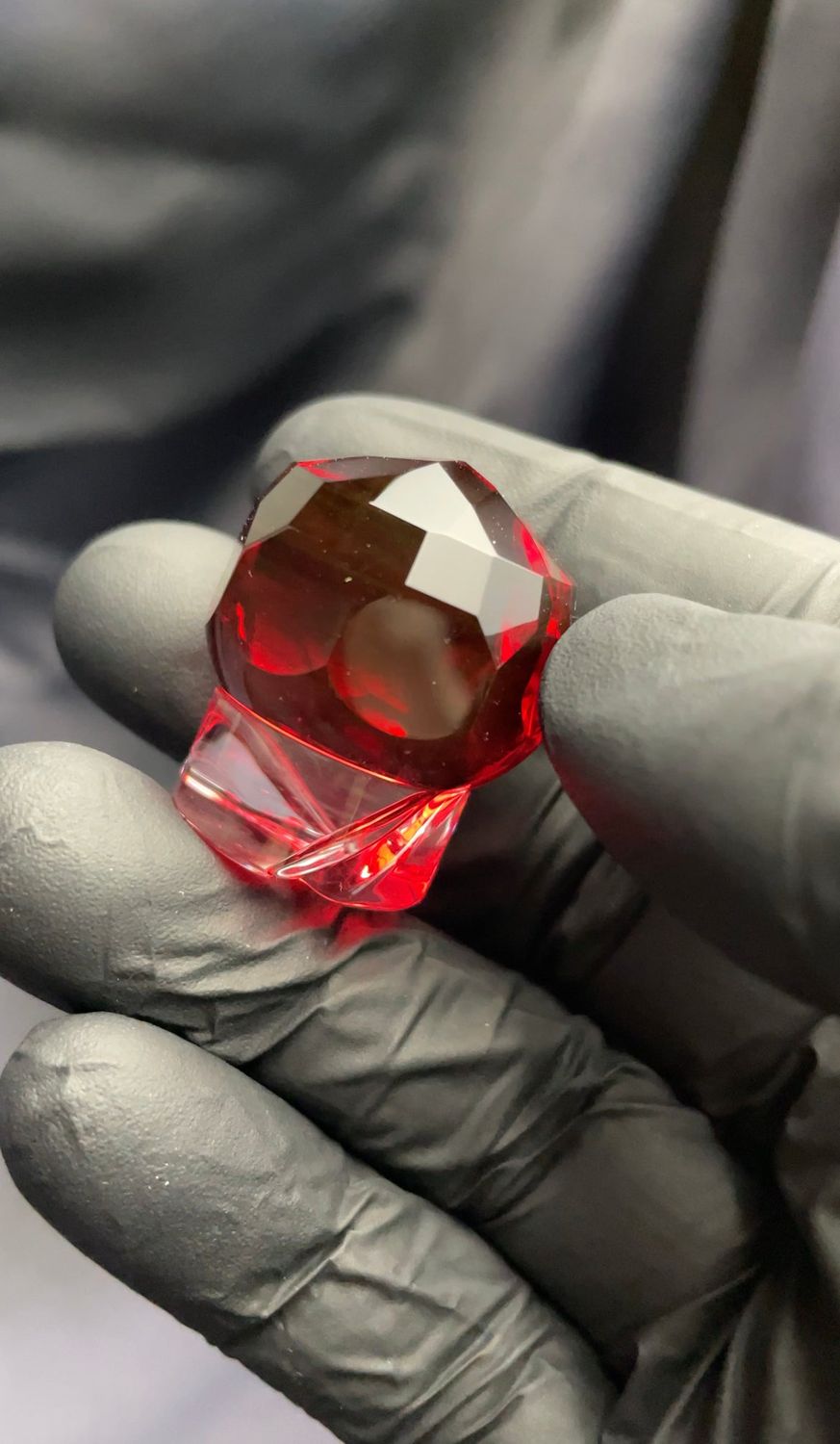 One Trick Pony - Pomegranate Faceted Spinner Cap