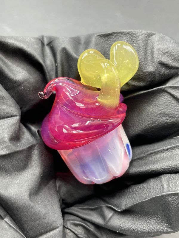 Bambi Glass - Cupcake Pendant #7