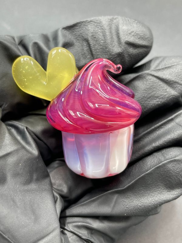 Bambi Glass - Cupcake Pendant #7