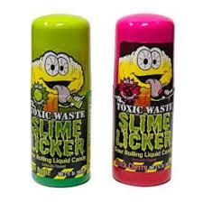 TOXIC WASTE SLIME LICKER SOUR APPLE AND BLACK CHERRY