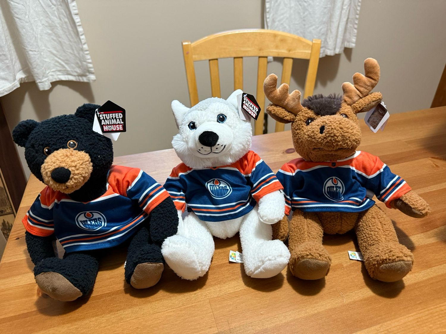 MOOSE PLUSH IN NAVY OILERS JERSEY