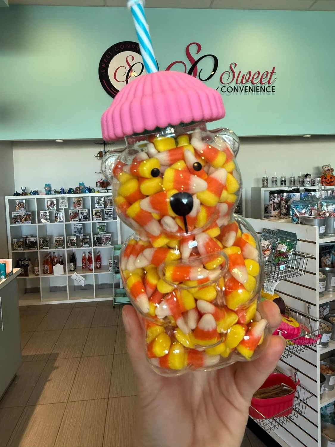 TREATISTA FILLED WITH CANDY CORN