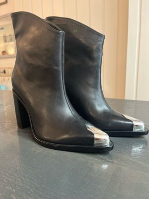 Blaze Atanado Leather Ankle Boots