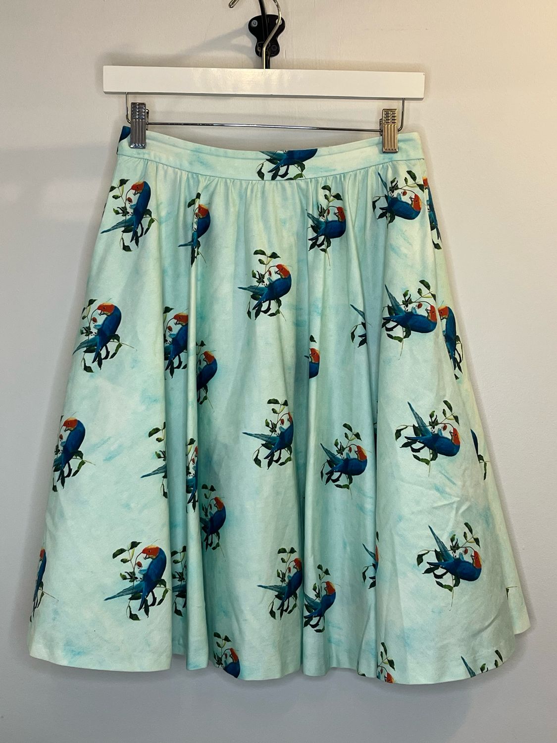 Alice &amp; Olivia Earla Skirt Parrots In Paradise