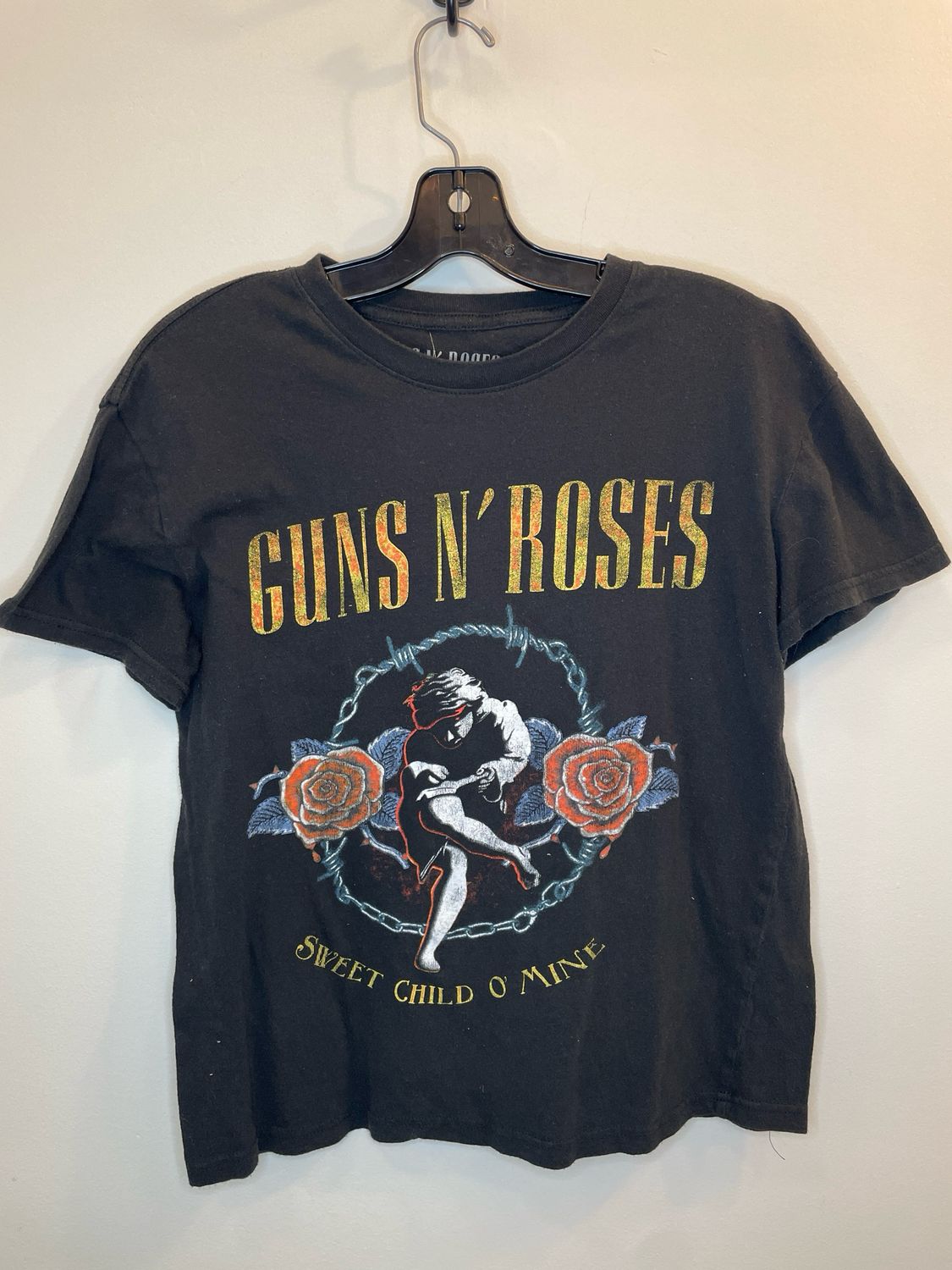 Black and Red Guns and Roses T Shirt