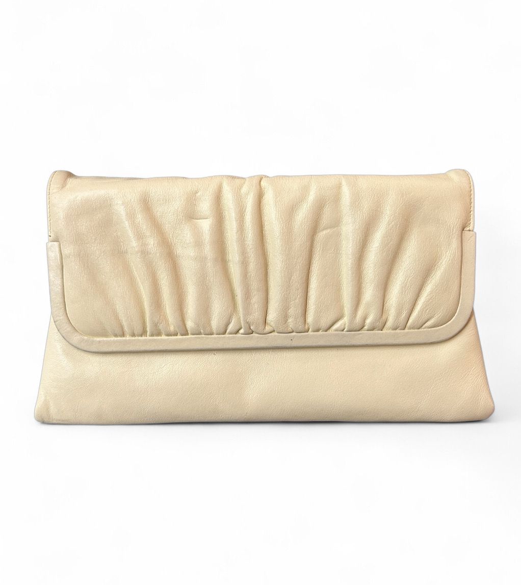 Vintage White Masterclass Clutch